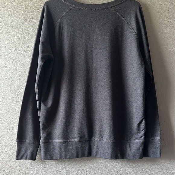 Tweety Bird & Hearts Women’s size Large Sweatshirt - Picture 8 of 11